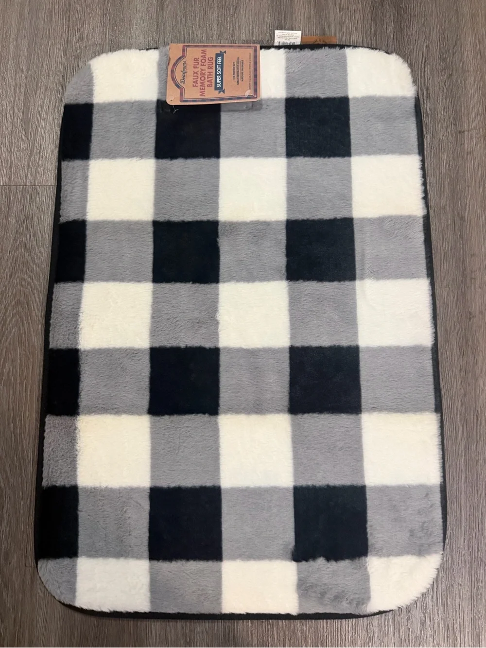 Set of 2 NWT Dearfoams Buffalo Plaid Faux Fur Memory Foam Bath Rugs
